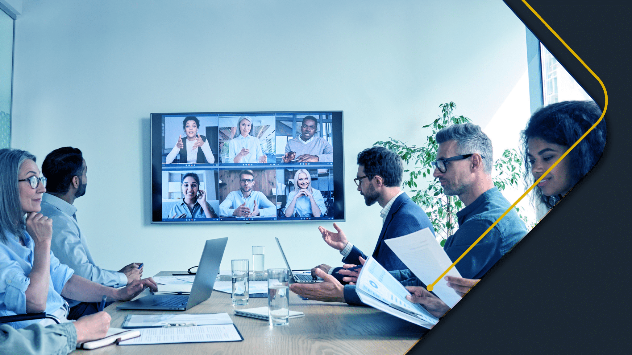 office workers in a business meeting, virtual meeting, virtual meeting